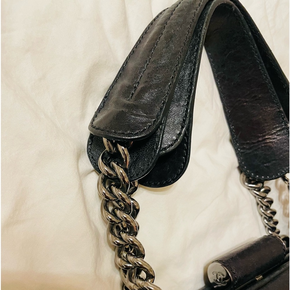 Black Leather Chanel Tote Bag - Picture 13 of 13